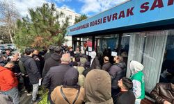 Süre uzatıldı ama yoğunluk bitmedi: Trabzon'da 10 bin adet APP plaka değiştirildi