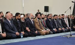 Suriye Devlet Başkanı Başkan eş-Şara, bayram namazını Halk Sarayı'nda kıldı