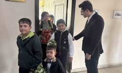 Susuz'da öğrencilerden kaymakama anlamlı ziyaret