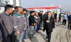 Talas'ta bayram coşkusu: Başkan Yalçın personelle kucaklaştı