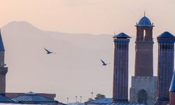 Tarihi 'Erzurum Marşı'nın yeniden seslendirilmesine rekor beğeni geldi