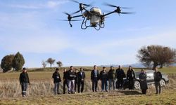 Tavas Belediyesinden çiftçiye dronlu gübreleme desteği