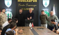 Teknik Direktör Durmuş, gözyaşlarını tutamadı