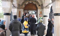 Terzibaba Mezarlığı'nda arife günü yoğunluğu