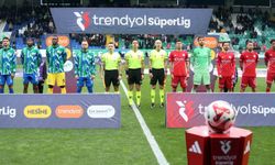 Trendyol Süper Lig: Çaykur Rizespor: 1 - Antalyaspor: 0 (İlk yarı)