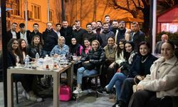 Turgutlu'da kuaförlerden huzurevinde anlamlı hizmet