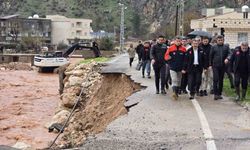 Vali Ekici Kasrik'te: 'Devlet tüm imkanlarıyla sahada'
