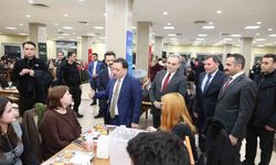 Vali Gökmen Çiçek, ERÜ öğrencileri ile iftar yaptı