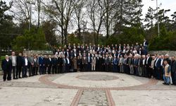 Vezirköprü'de protokol vatandaşla bayramlaştı