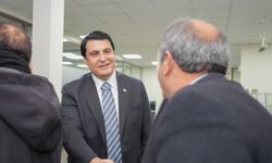 Yılmaz, belediye çalışanlarıyla bayramlaştı