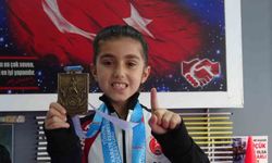 5 yaşında başladığı karate sporunda 7 yaşında Türkiye şampiyonu oldu