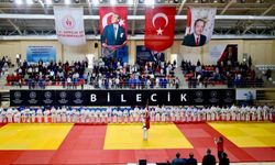 63 ilden 355 sporcu judo şampiyonası için Bilecik'te mücadele ediyor