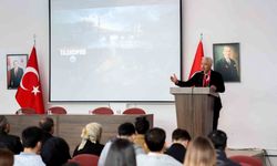 '7 Kemerli Bir Zaman Geçidi' filmi üniversite öğrencileriyle buluştu