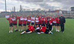 Ağrı Spor Lisesi Kız Futbol Takımı Türkiye finallerine yükseldi