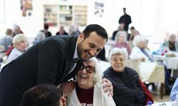 AK Parti İstanbul İl Başkanı Abdullah Özdemir'den huzurevinde duygulandıran buluşma