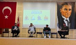 Altıntaş MYO'da genç çiftçi fenomenler öğrencilerle buluştu