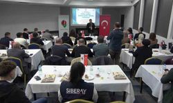 Amasya Valiliği'nden şehirdeki içerik üreticilerine 'bilinçli içerik' semineri