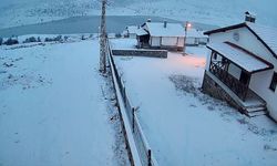 Ankara'da yüksek kesimler ve çevre ilçeler beyaza büründü