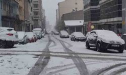 Ardahan'a kış geri geldi