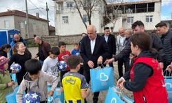 Başkan Akın'dan kırsaldaki çocuklara 23 Nisan hediyesi