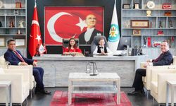 Başkan Dutlulu koltuğunu çocuklara emanet etti