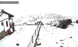 Başkentin yüksek kesimlerinde kar yağışı etkili oldu