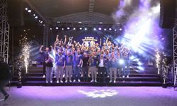 Basketbol Süper Ligi'ne yükselen Çayırova Belediyesi'nde şampiyonluk coşkusu