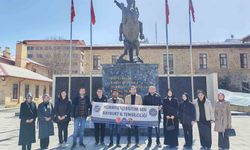 Bayburt'ta eğitimcilerden okul saldırılarına tepki