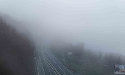 Bolu Dağı'nda sis ve sağanak etkili oluyor