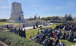 Çanakkale Kara Savaşları'nda hayatını kaybedenler 'Yalnız Çam'da anıldı
