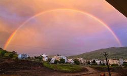 Çermik'te yağmur sonrası oluşan gökkuşağı görsel şölen sundu