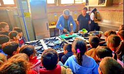 Çeşmeli öğrenciler sağlıklı beslenmeyi yerinde öğrendi