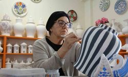 Çini, kadınların ellerinde hayat buluyor