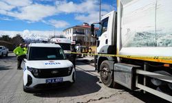 Çöp kamyonunun çarptığı yaşlı kadın hayatını kaybetti