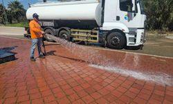 Çukurova Belediyesi'nden park ve yeşil alanlarda yoğun mesai