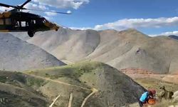 Dağda helikopter destekli kurtarma operasyonu