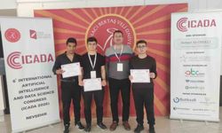 Denizli'nin meslek liseli gençleri uluslararası kongrede makale sundu