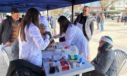 Deprem sonrası doktorlardan Sındırgı'ya özel ilgi