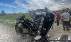 Direksiyon hakimiyetini kaybetti, yağmur suyu kanalına devrildi: 1 yaralı