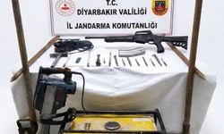 Diyarbakır'da kaçak kazı yapan 5 kişi suçüstü yakalandı