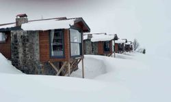 Dünyaca ünlü Handüzü Yaylası'nda kar etkisini sürdürüyor