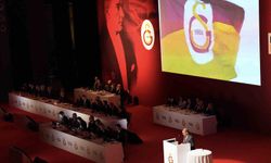 Dursun Özbek: 'FIFA kokartı olmayan, tartışmalı bir hakemi bu maça atayarak sinir uçlarımızla oynuyorlar'