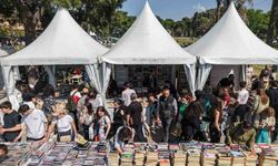 Edebiyatın kalbi İzmir Kültürpark'ta attı