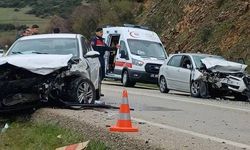 Eğirdir'de zincirleme kazada 3 kişi yaralandı