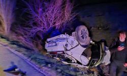 Elazığ'da otomobil takla attı: 2 yaralı