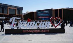 Erzincan'da öğretmenler şiddete karşı toplandı