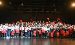 Erzurum'da çocuklar gönlünce bayramlarını kutladı