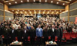 Erzurum'da gençler kitapla buluştu, ödüller sahiplerini buldu