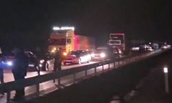 Erzurum'da jandarma aracının da karıştığı zincirleme kaza: 2 asker yaralı