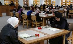 Gaziantep'te 302 öğrenci aynı anda Kuran-ı Kerim'i hatim etti